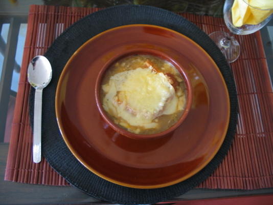 três sopa de cebola