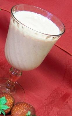 shake de iogurte de banana morango