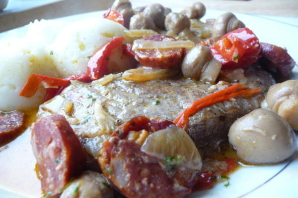 carne de porco picante com chouriço