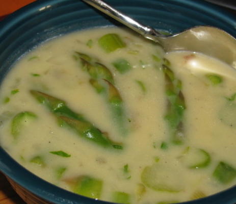 sopa de espargos cheddar