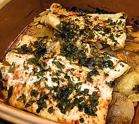 peixe e batatas marroquinos