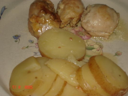 panela de barro frango e batatas