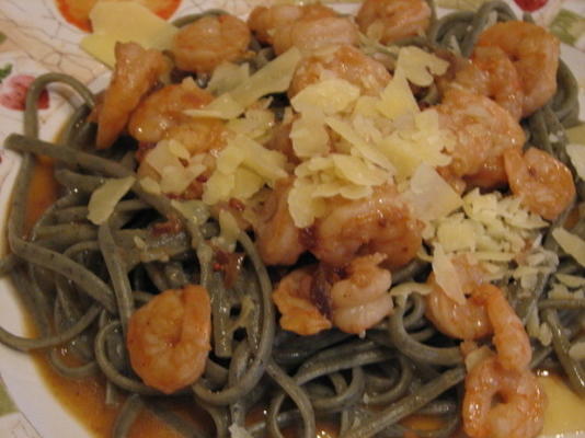 camarão chipotle ou scampi de vieiras com fettuccine