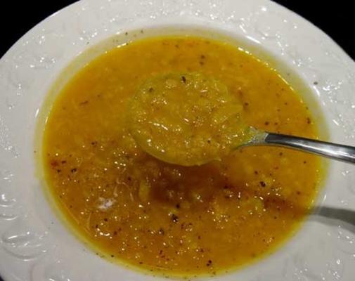 sopa de abóbora e lentilha vermelha