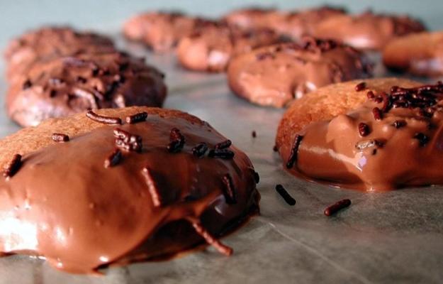 bolachas de chocolate (cremes romani)