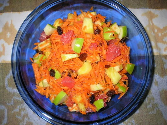 salada de frutas e cenoura