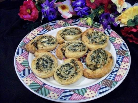 Rolos de queijo de espinafre grego (aperitivos)