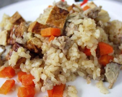 kayaku gohan (arroz com legumes)