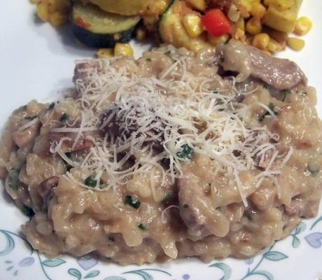 risoto de carne de porco com alho e cogumelos