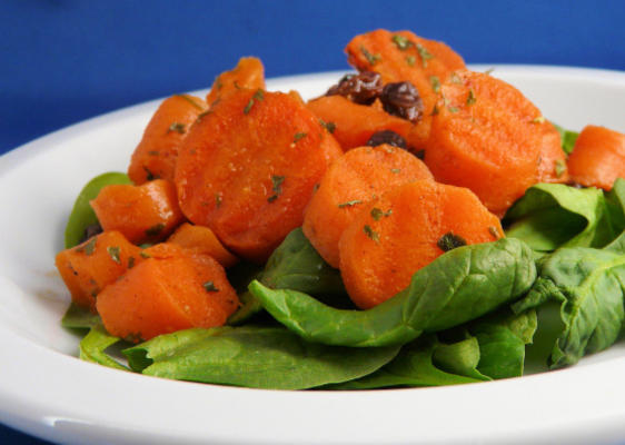 salada de cenoura e passas --- estilo marroquino