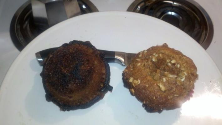 muffins de cereja com crumble de amêndoa