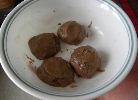 esferas de manteiga de amendoim chocolate