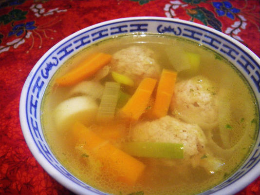 almôndega de peru e sopa de escarola