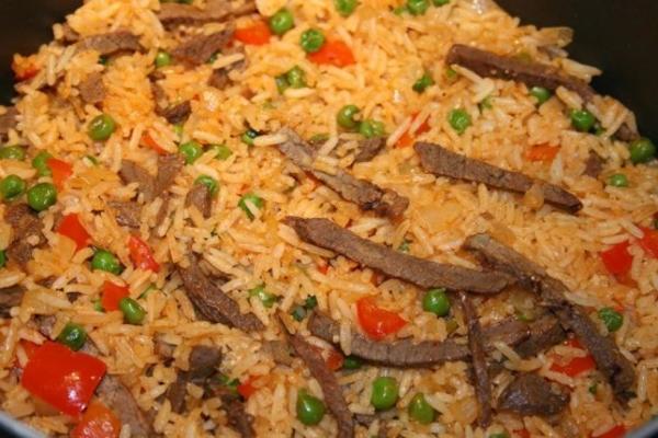 arroz húngaro com carne (husos rizs)