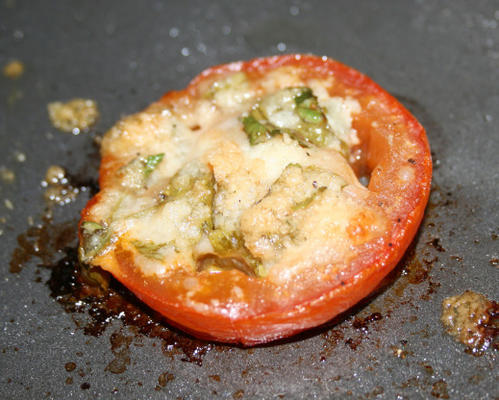 tomate fatiado cozido com queijo parmesão