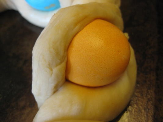 polido trançado ovo de páscoa pão