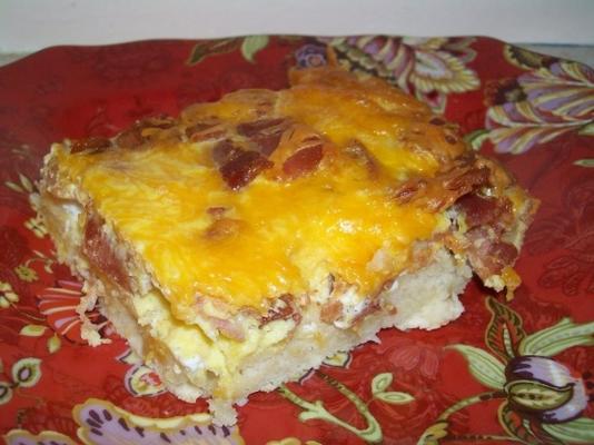 bacon ovo e queijo caçarola de biscuit