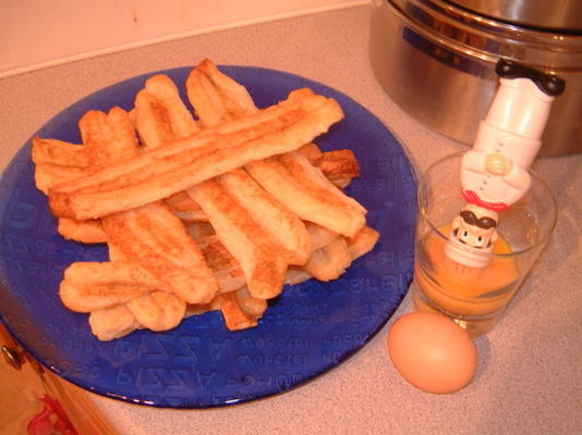 palhas de queijo temperadas