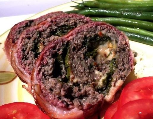 Rolo de carne moída com recheio