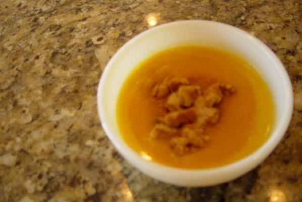 sopa de abóbora butternut doce e cremosa