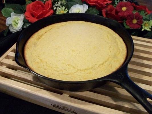 pão de milho úmido com queijo