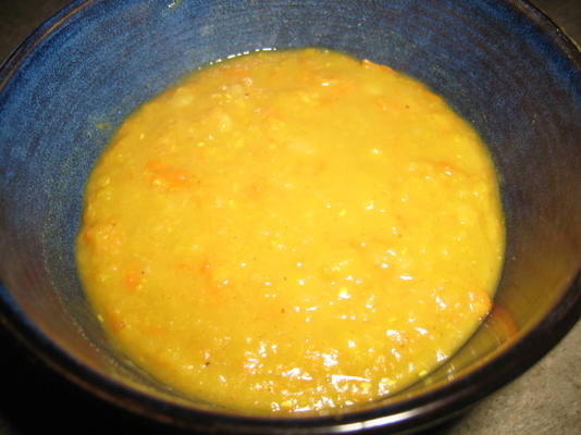 sopa de lentilha vermelha ao curry