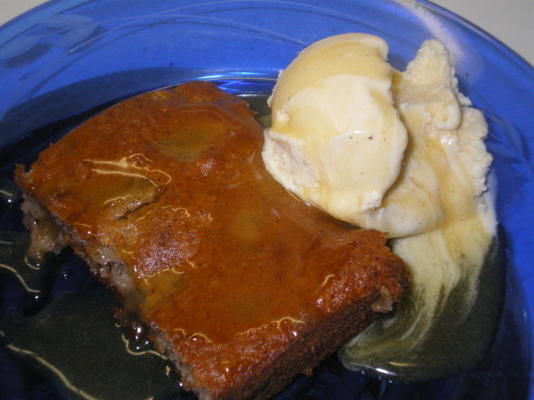 bolo de maçã do caramelo do país