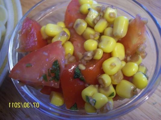salada de milho, tomate e manjericão