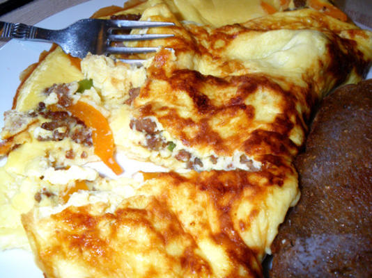 omelete de salsicha e pimenta (baixo carboidrato)