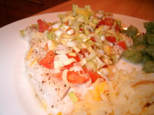 bacalhau com tomate cereja e cebolinha