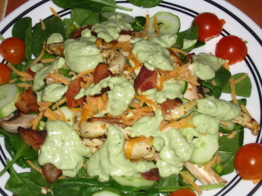 blt salada com molho de abacate