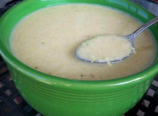 sopa de alcachofra simples