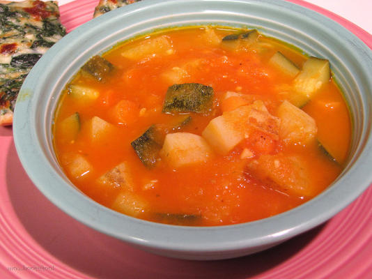 sopa saudável de vegetais com baixo teor de gordura