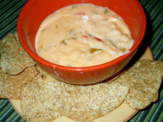 queijo mexicano dip w / pimentões verdes e tequila
