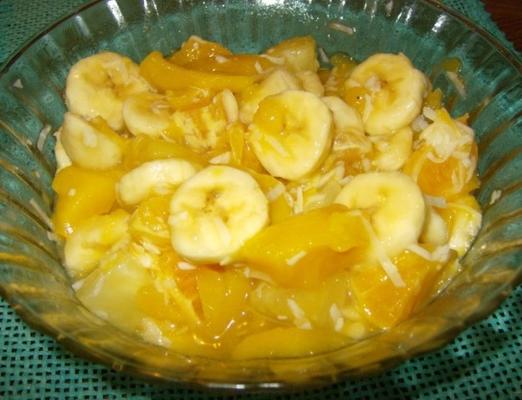 saladi ya matunda (salada de frutas tropicais africanas)