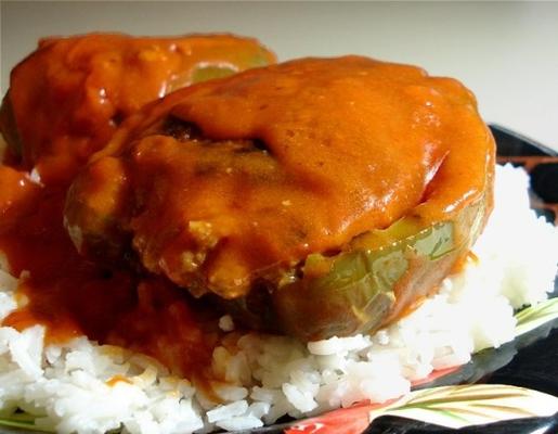 pimentos recheados da mãe de topo do fogão