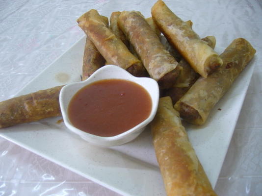 vegetariano lumpiang xangai (semelhante a um rolo de ovo)