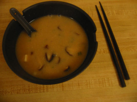 sopa de missô shitake