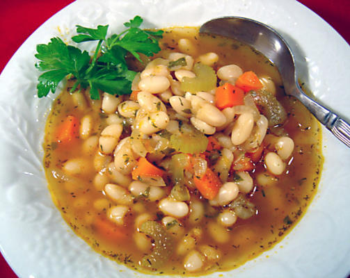 sopa de feijão grego (fasoulada)
