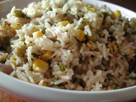 arroz basmati com milho e ervilhas (panela de arroz)