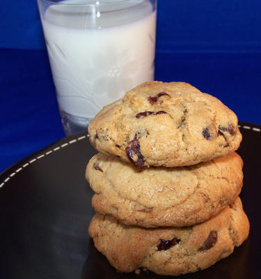 amora, biscoitos de chocolate agridoce em uma mistura de jar