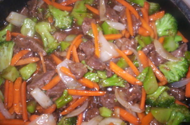 dicas de carne de estilo oriental e veggie stir fry