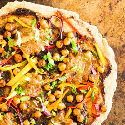 pizza de grão de bico tailandês