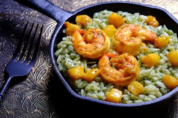 risoni pesto com camarão mango-curry