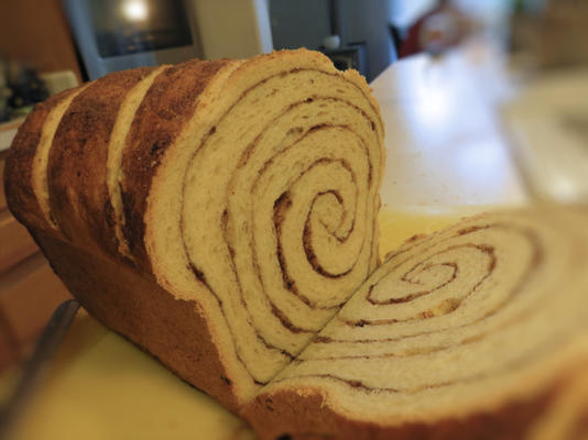 pão de canela com milha de altura