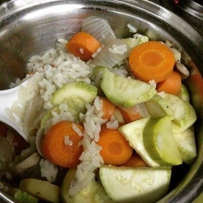 um arroz de panela com legumes