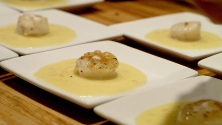 vieiras grelhado com toranja beurre blanc