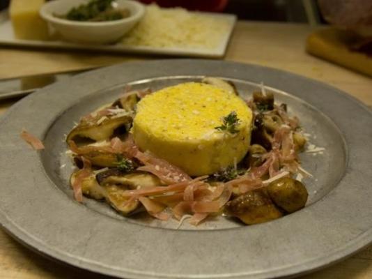 grãos cozidos com molho de parmesão, cogumelos e presunto