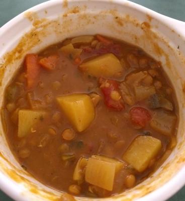 sopa de lentilha de caril