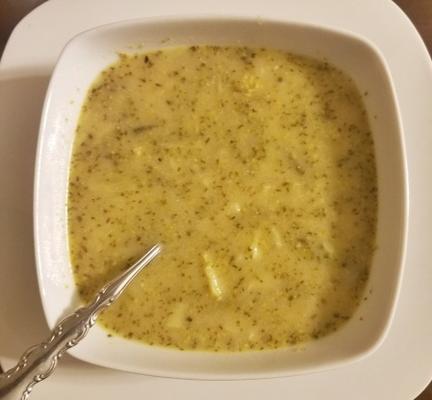 sopa de queijo de alho-poró brócolis